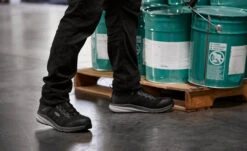 Keen Men's Vista Energy (Carbon-Fiber Toe) | Vapor/Black -Keens Boots Store 1024584 PDP TopImage