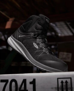 Keen Men's Vista Energy Mid (Carbon-Fiber Toe) | Vapor/Black -Keens Boots Store 1024588 PDP RightImage