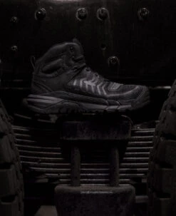 Keen Men's Kansas City Mid (Carbon-Fiber Toe) | Black/Gun Metal -Keens Boots Store 1025617 PDP LeftImage