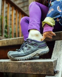 Keen Big Kids' Targhee Waterproof Shoe | Coffee Bean/Bison -Keens Boots Store BigKidsTargheeLow LifestylePDPLeft