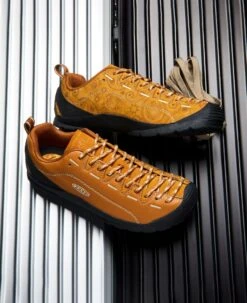 Keen Men's Jasper Sneaker X THC | Nighttime Paisley -Keens Boots Store KEEN M THCxJasper Lifestyle PDP Single Left 34b2415f 643b 4696 af7e 89e58108971a