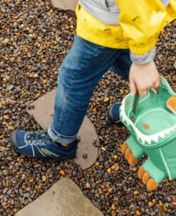 Keen Big Kids' Chandler 2 CNX Sneaker | Black Iris/Evening Primrose -Keens Boots Store KidsChandler2Lifestyle2 9907c94b 1f13 4969 93a0 2cd219338ed2