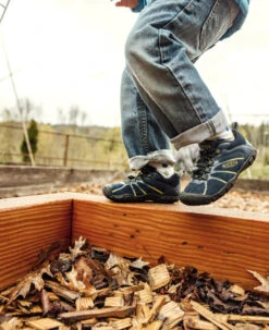 Keen Little Kids' Chandler 2 CNX Sneaker | Black Iris/Evening Primrose -Keens Boots Store KidsChandler2Lifestyle3 e9779eba 5df9 4b26 a142 4689febcab02