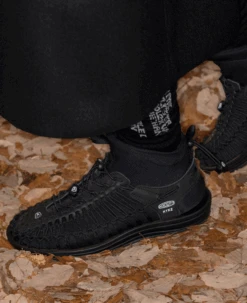 Keen Men's UNEEK High Top X HYKE | Hyke Timberwolf 19 Keen Men's UNEEK High Top X HYKE | Hyke Timberwolf -Keens Boots Store Lifestyle3Mens 1027974