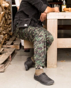 Keen Men's Howser III Slide | Canteen/Plaza Taupe 14 Keen Men's Howser III Slide | Canteen/Plaza Taupe -Keens Boots Store MHowserIIISlideLifestylePDPLeft 08a7ff00 58ea 44fe bcaa 6c38dd5d1d96