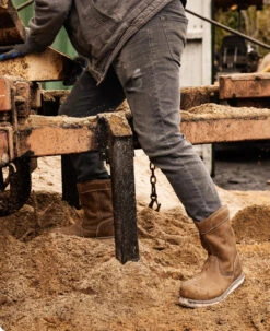 Keen Men's Cincinnati Wellington (Carbon-Fiber Toe) | Belgian/Sandshell -Keens Boots Store SDD 505 PDP Cincinnati 1026366 Left Image