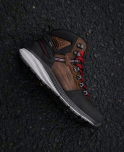 Keen Men's Red Hook Waterproof Boot (Carbon-Fiber Toe) | Tobacco/Black 15 Keen Men's Red Hook Waterproof Boot (Carbon-Fiber Toe) | Tobacco/Black -Keens Boots Store SDD 604 RedHook 1024576 Right Image 1