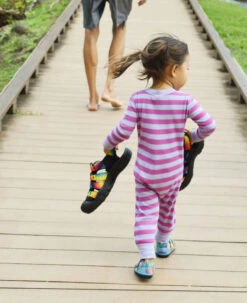 Keen Toddlers' Seacamp II CNX | Very Berry/Dawn Pink -Keens Boots Store TotsSeacampLifestyleSingleRight 1b944a02 0a91 46f7 9a6e 3e56f058ba95