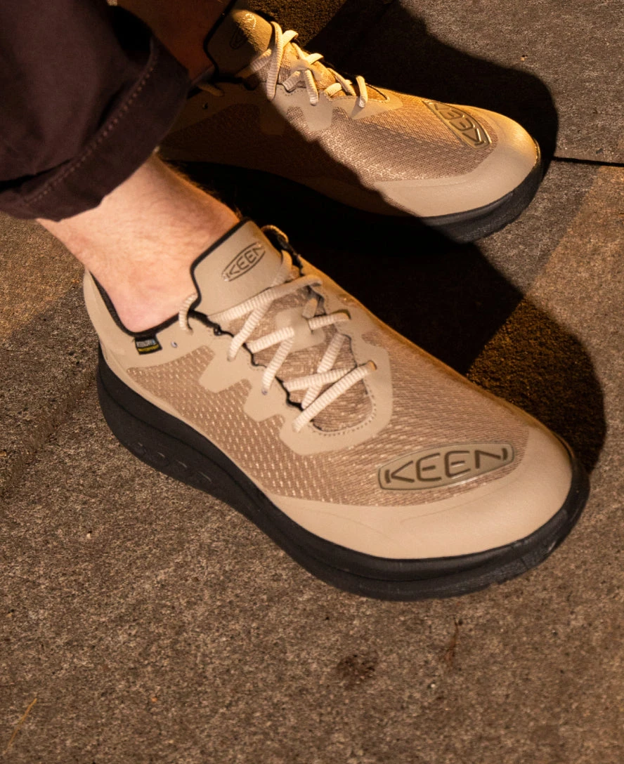 Keen Men's WK400 Waterproof Walking Shoe | Black/Black 11 Keen Men's WK400 Waterproof Walking Shoe | Black/Black - Image 9