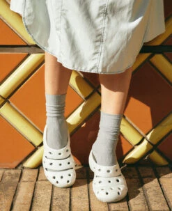 Keen Women's Yogui Clog | Black/Magnet -Keens Boots Store WYoguiLifestylePDPSingleLeft 068ee7df 433d 455e 9583 26aa766819f5